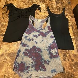 3 tops size XS junior